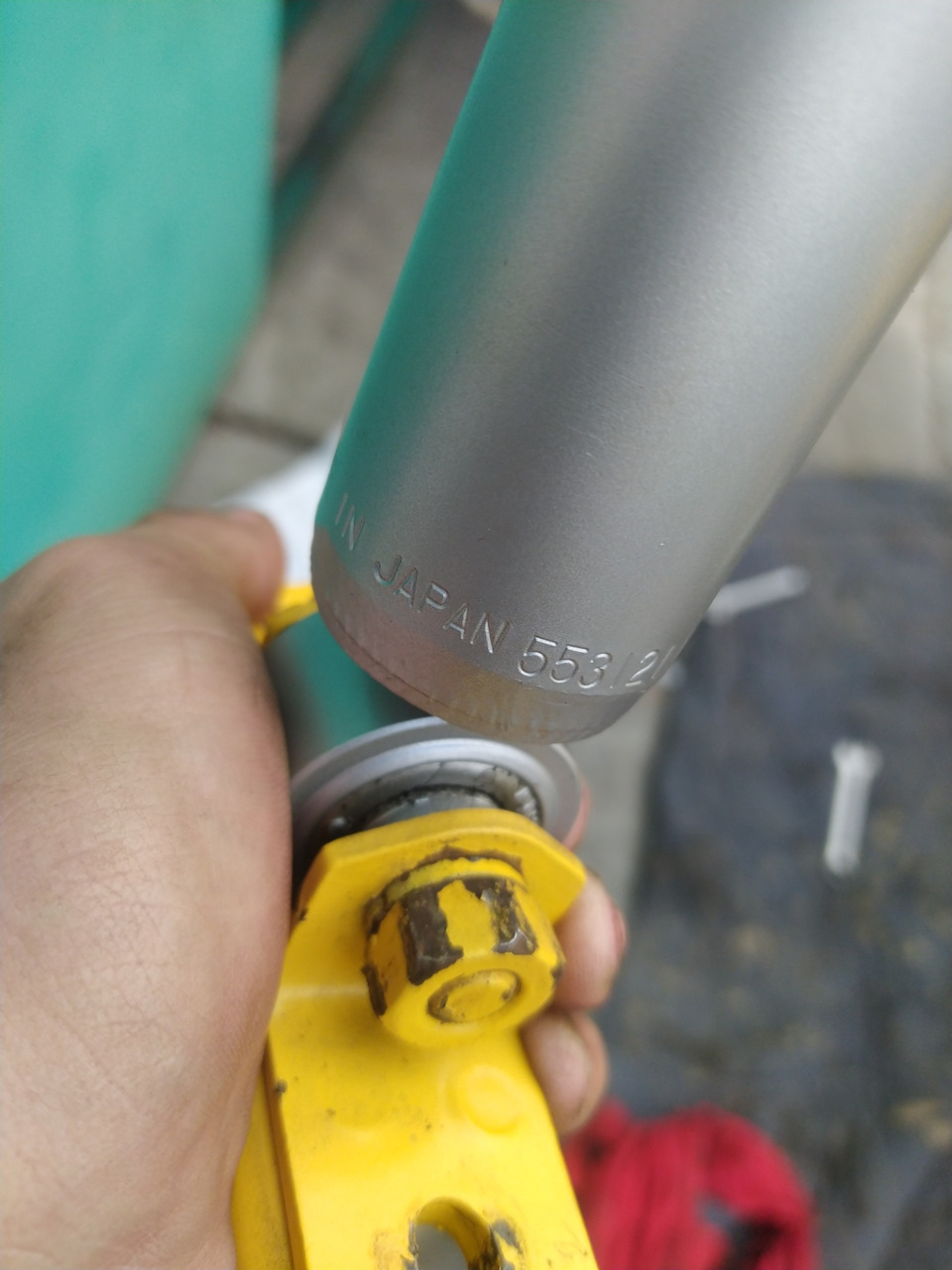 Установка передніх амортизаторів каяба kyb gas-a-just ваз 2106 4