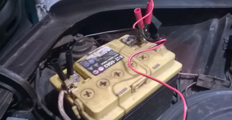 Зарядное устройство HYUNDAI HY 400 3