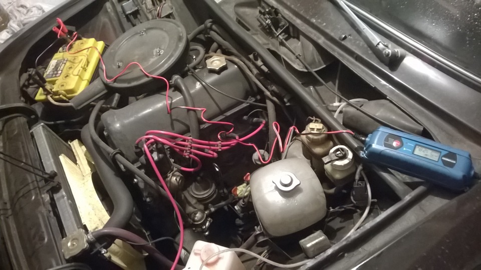 Зарядное устройство HYUNDAI HY 400 4