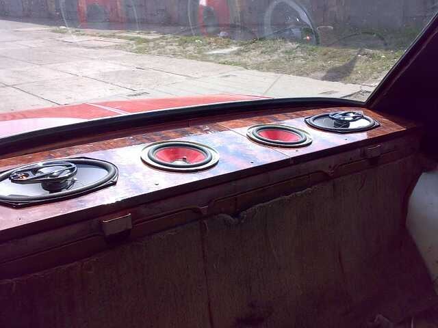 Задня поличка. 1