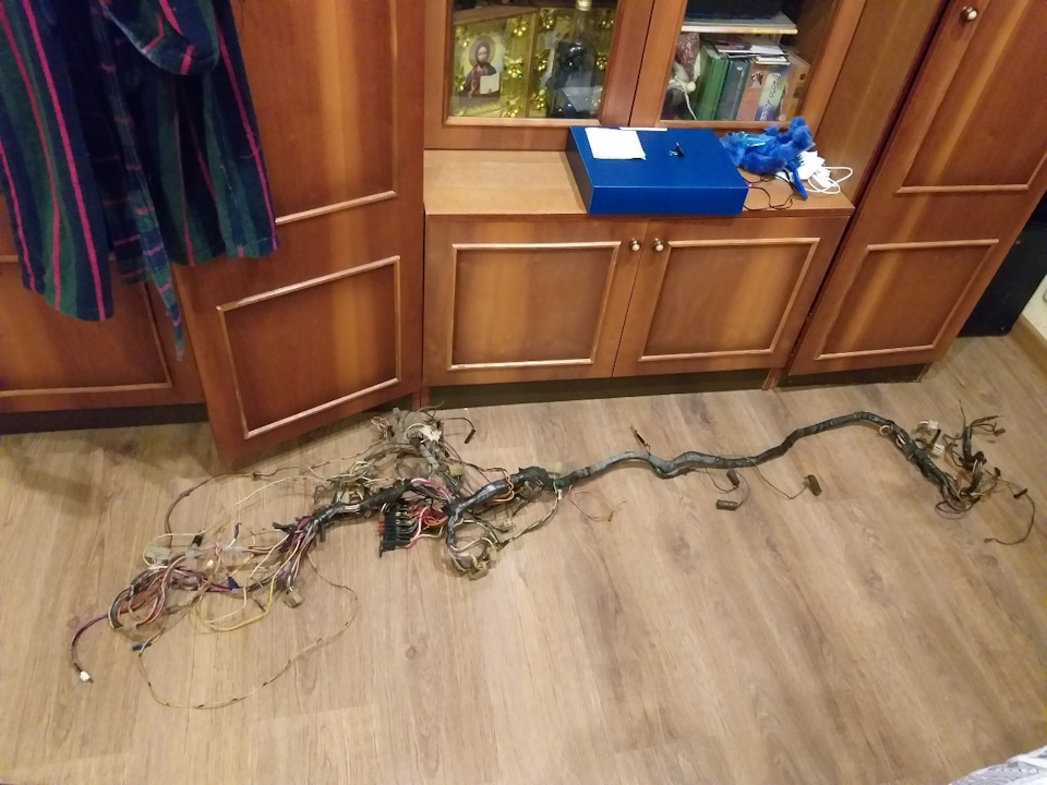 Думаю про заміну проводки. Страшно. 1