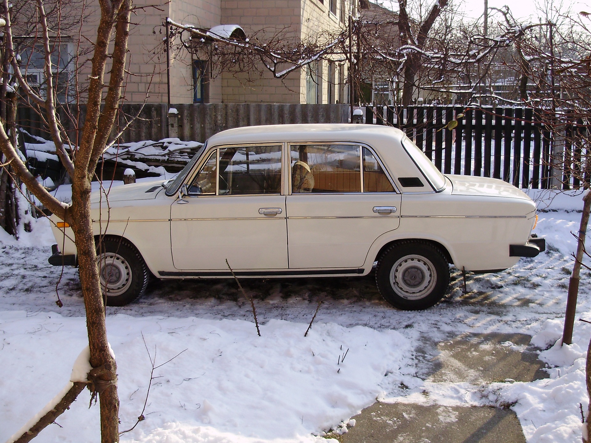 Зима у дворі 1