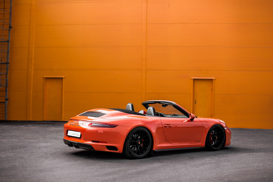 Пару фоток спонтанних Porsche Gts 4