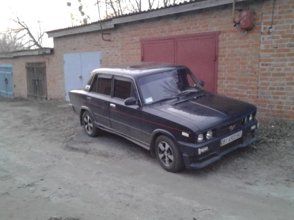 Нова морда та дзеркала F-1