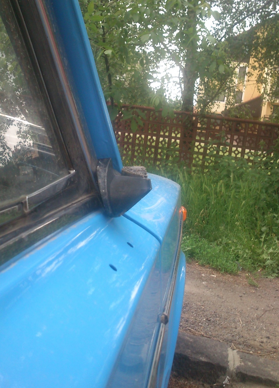 Мінус дзеркало. Плюс двірники. 1