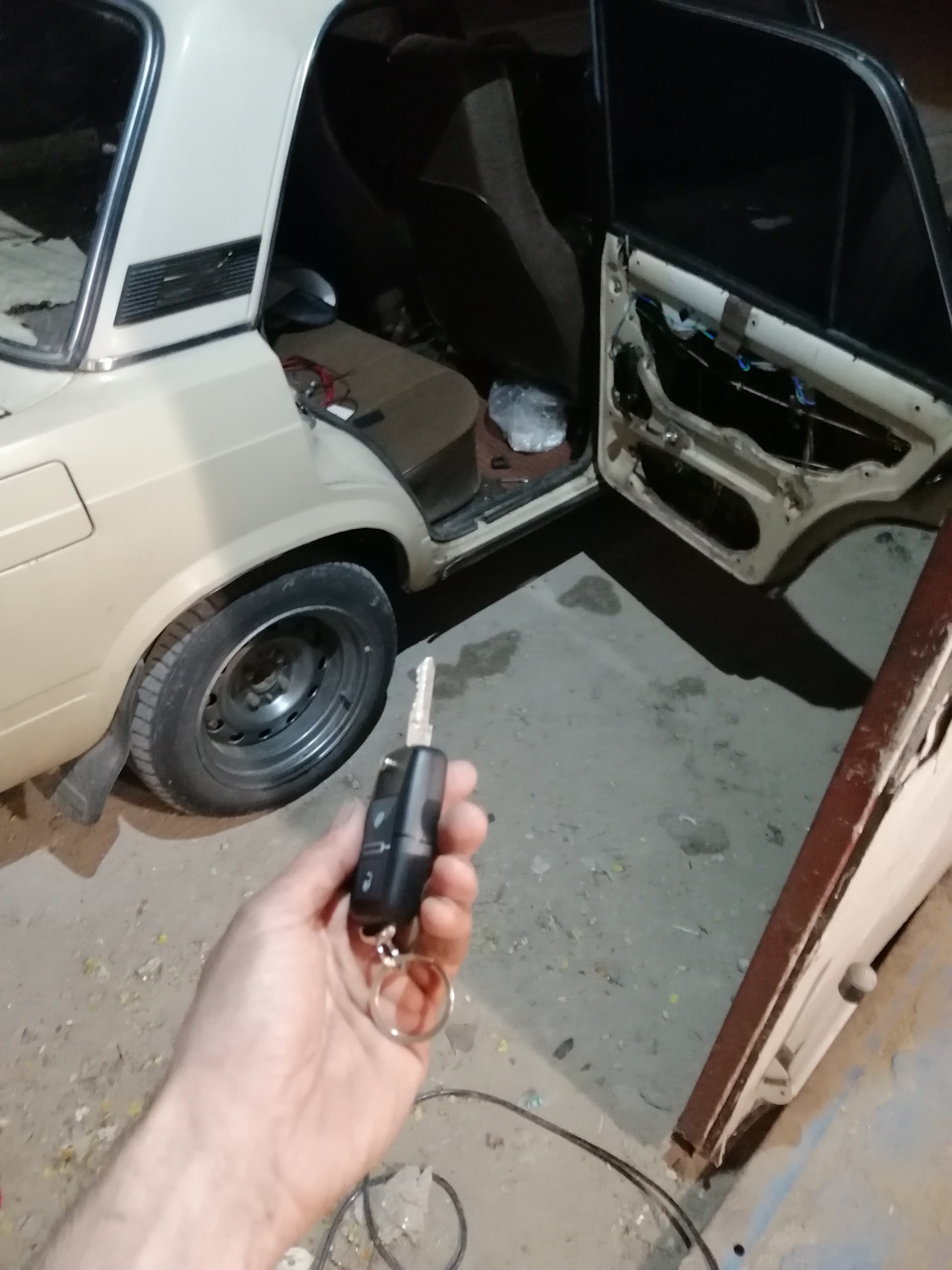 Центральний замок. 3