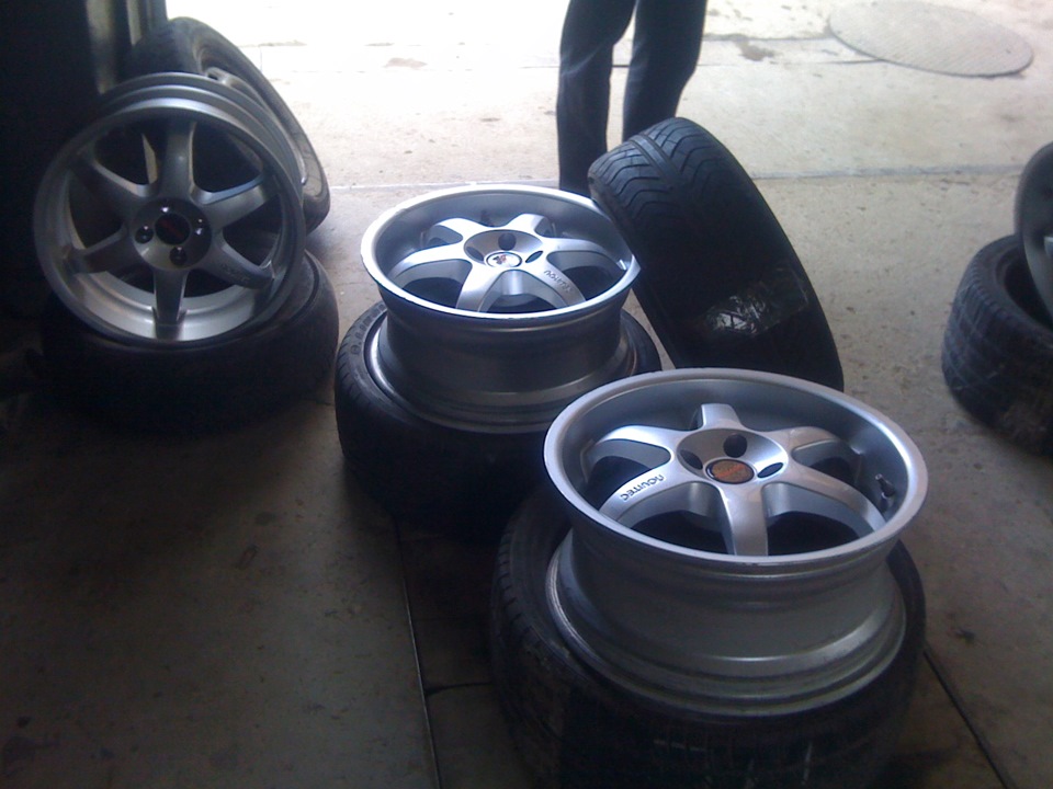 продаю свої диски r17 4/100 novitec intra 2