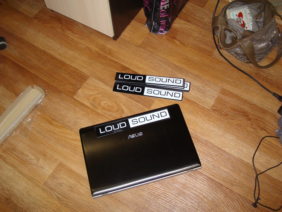 Наклейки Loud Sound. 4
