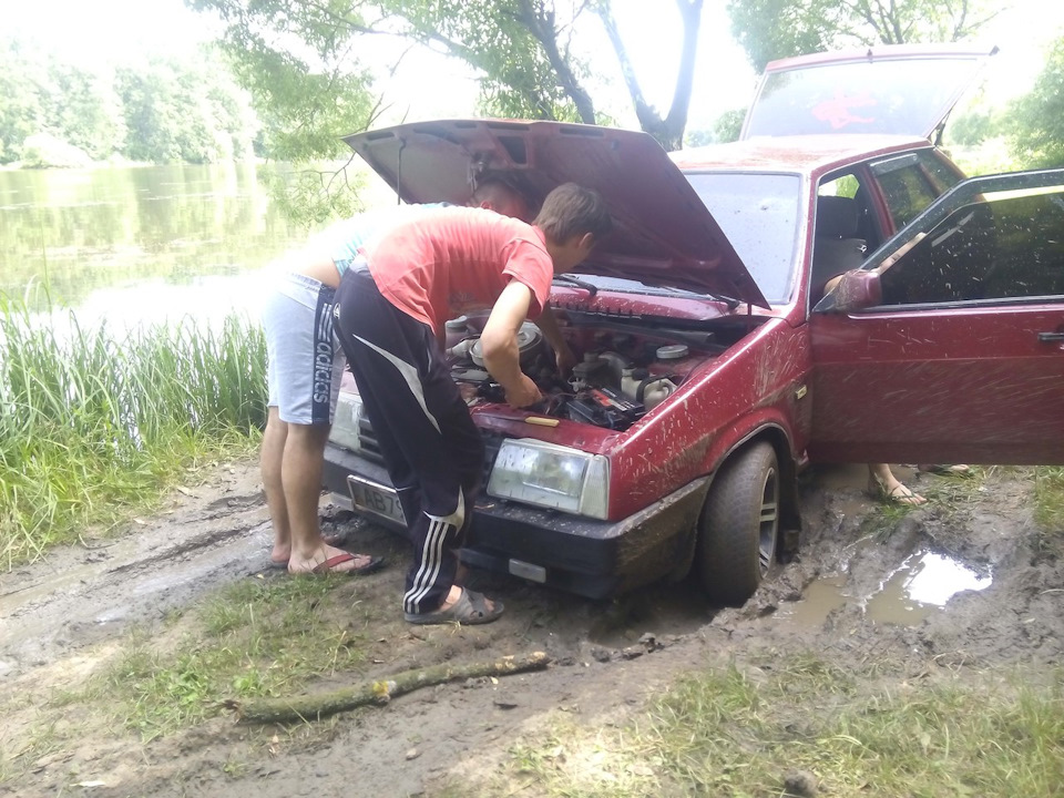 калюжа виявилася глибшою ніж думали))) 1