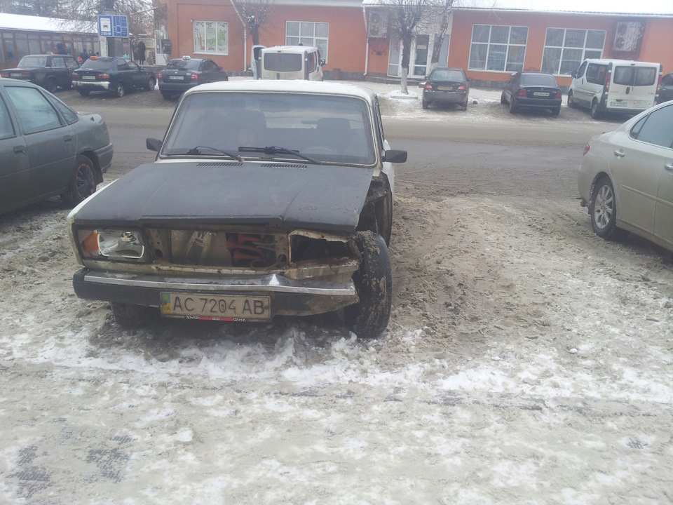 Стовп перебіг дорогу 3