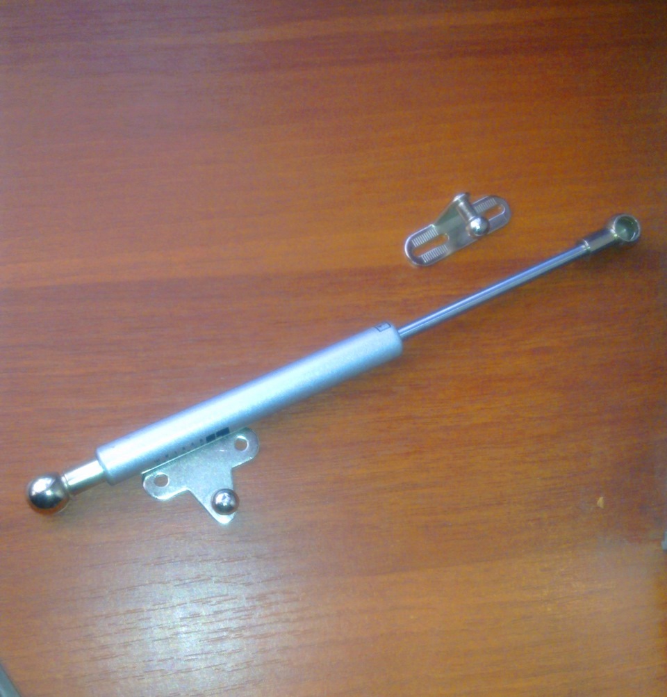 Газовий упор багажника 1