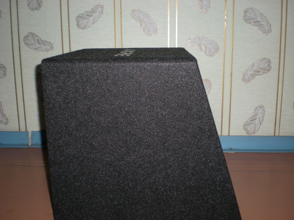 Сабвуфер Alpine SBE-1044BR 2