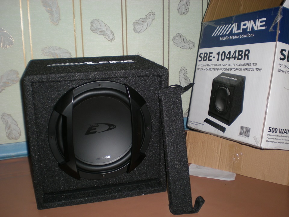 Сабвуфер Alpine SBE-1044BR 1