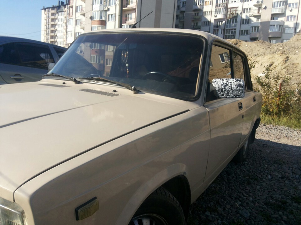 Наклейка на зеркало 2