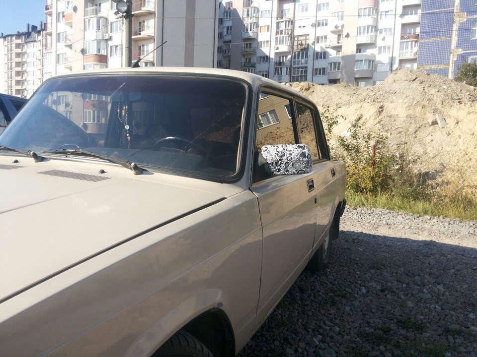 Наклейка на зеркало 1
