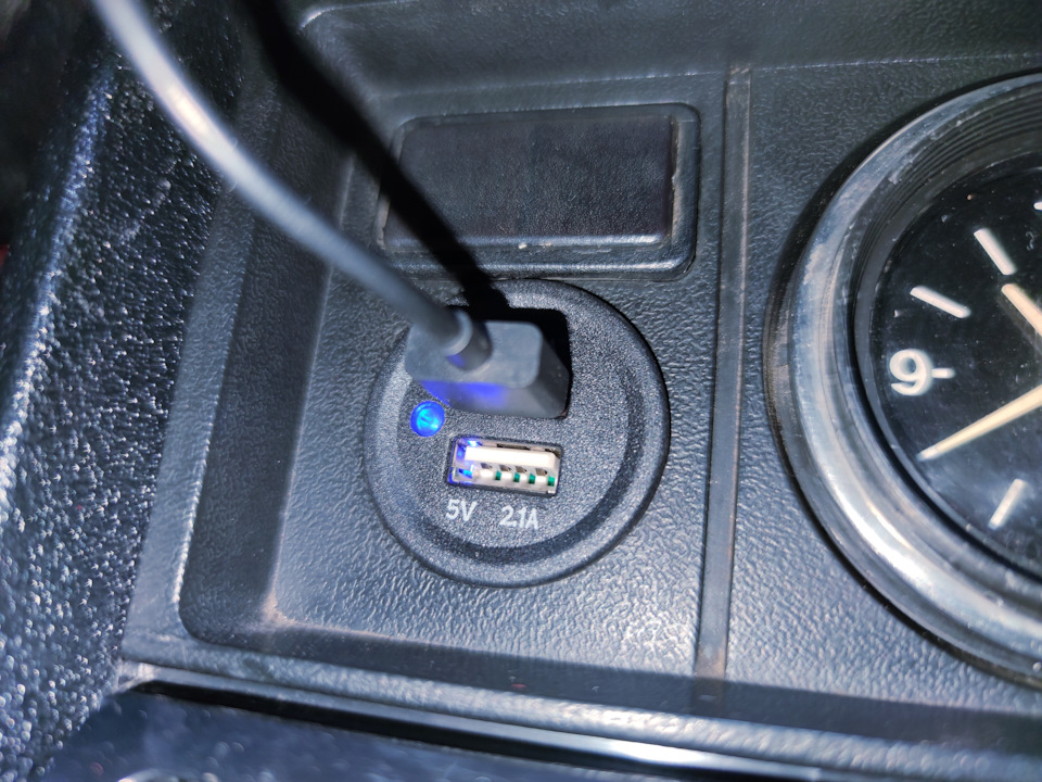 USB адаптер в автомобиль 1
