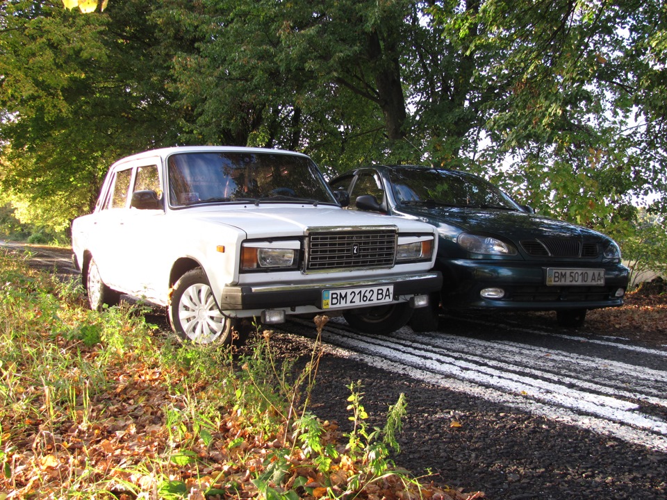 Лада 2107 блонд vs Daewoo Lanos Чисто зелений 5