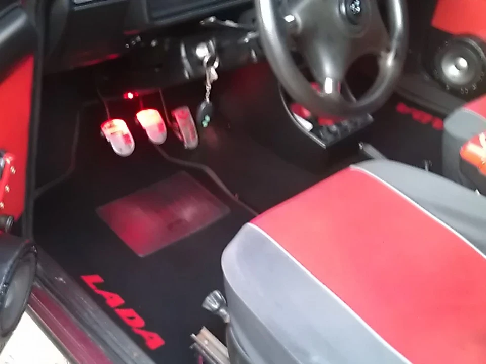 Підсвічування ніг)