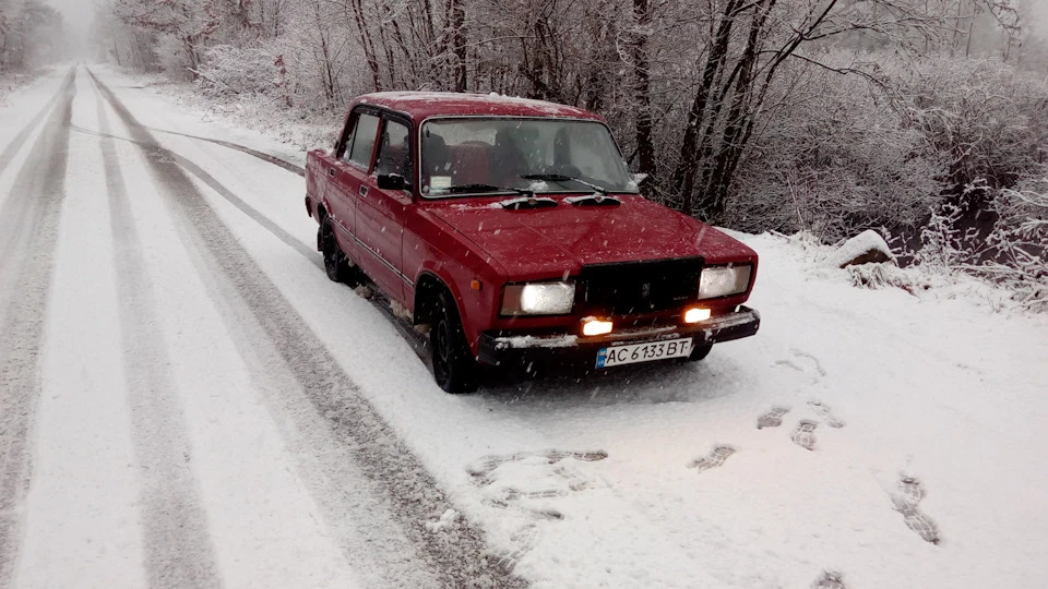 Сніг та літня гума