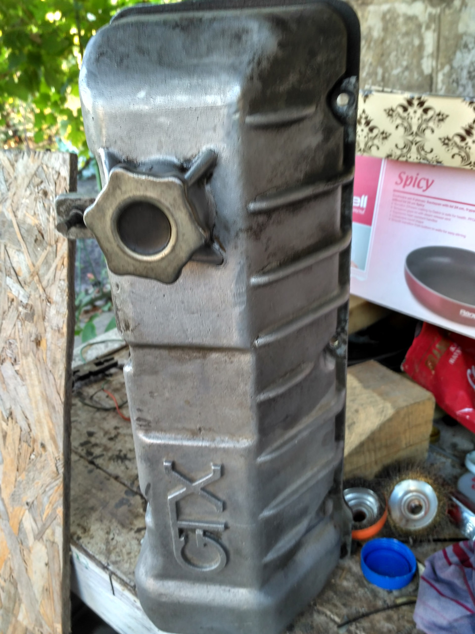 Відреулював клапан, за одне і помив кришку клапанів 1