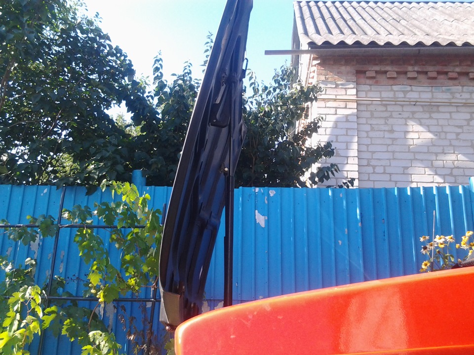 Газовий упор на капот 2107 5