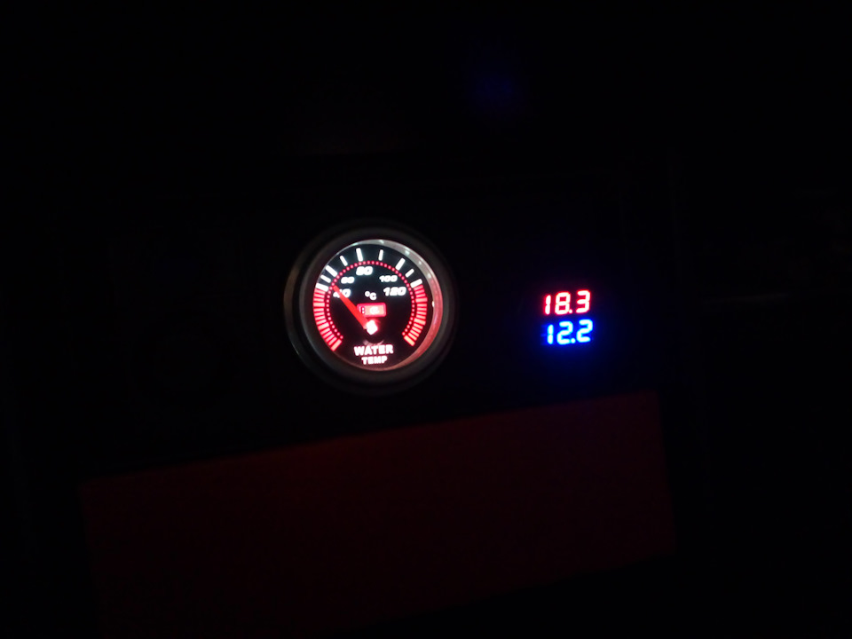 2in1 термометр і вольтметр 4
