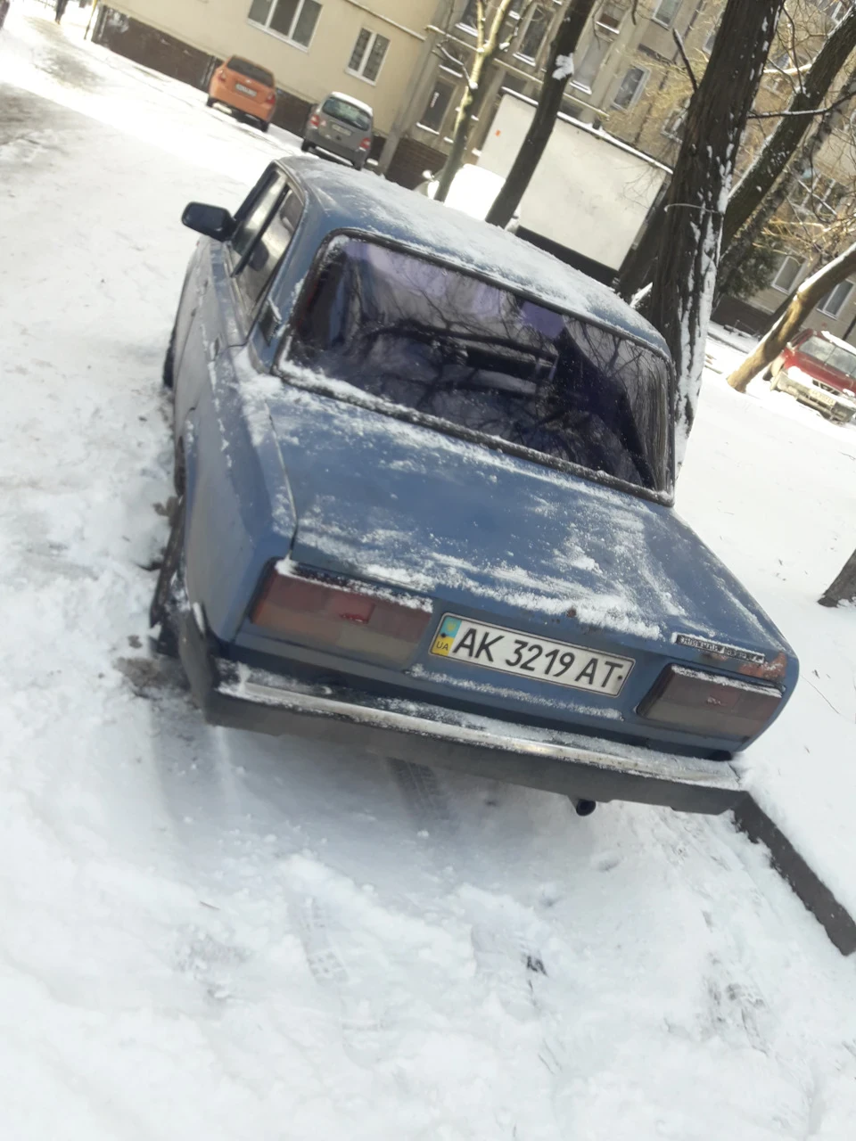 Взяв на пару днів покатати колишню у друга