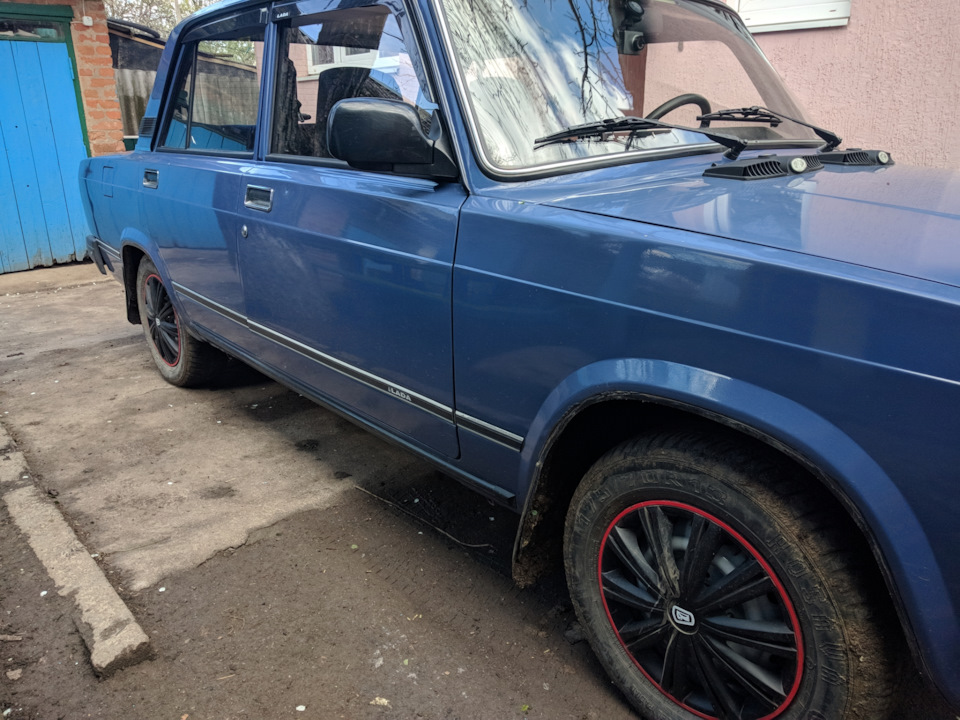 Антихром ч.2, Бархотки 1