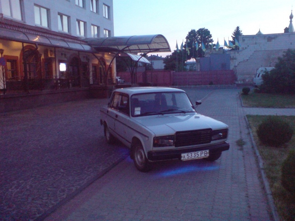 Фото сесія з підсвічуванням днища 1