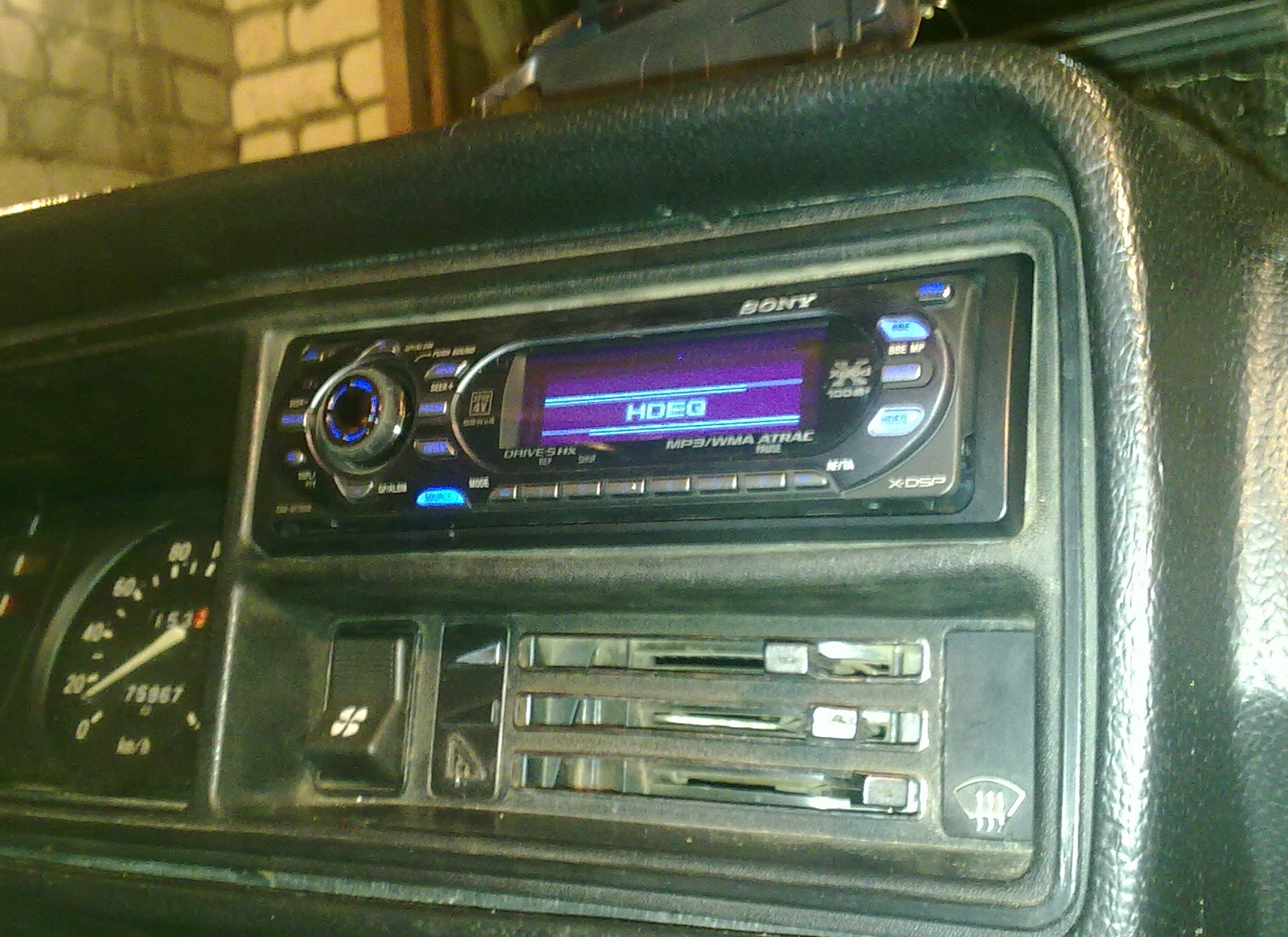 Sony cdx-gt700d 1