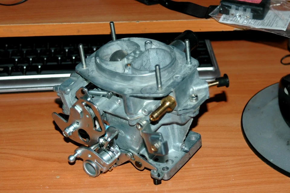 Покупка карбюратора ДААЗ 21053-1107010-20 типу Солекс