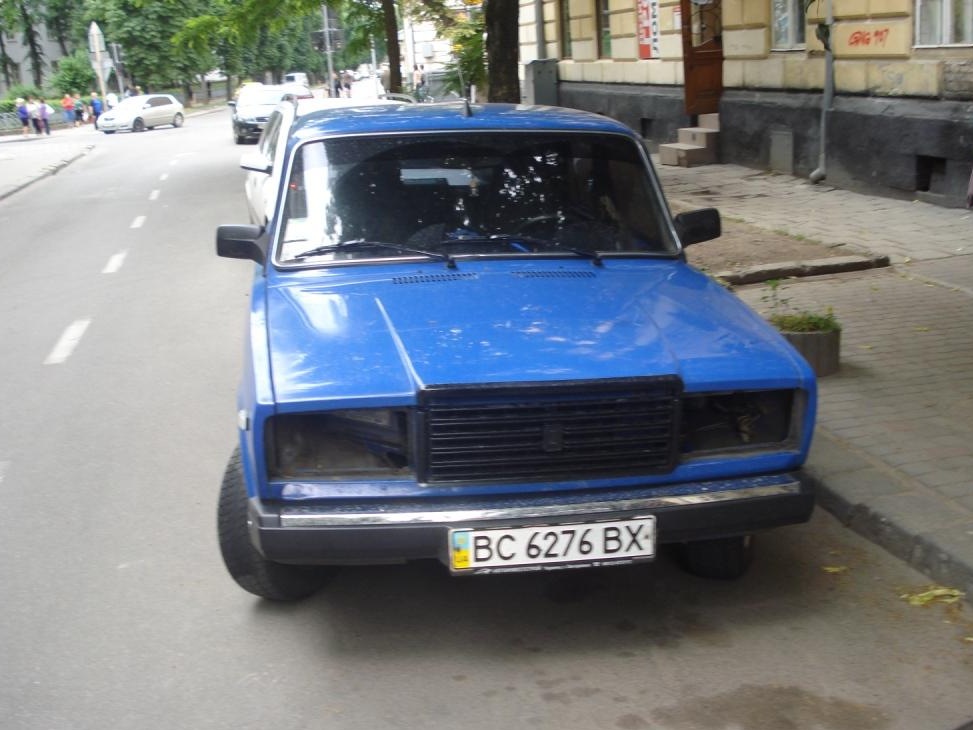 Передні ліхтарі 4