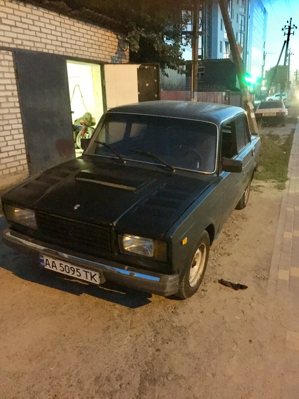 Капот Custom