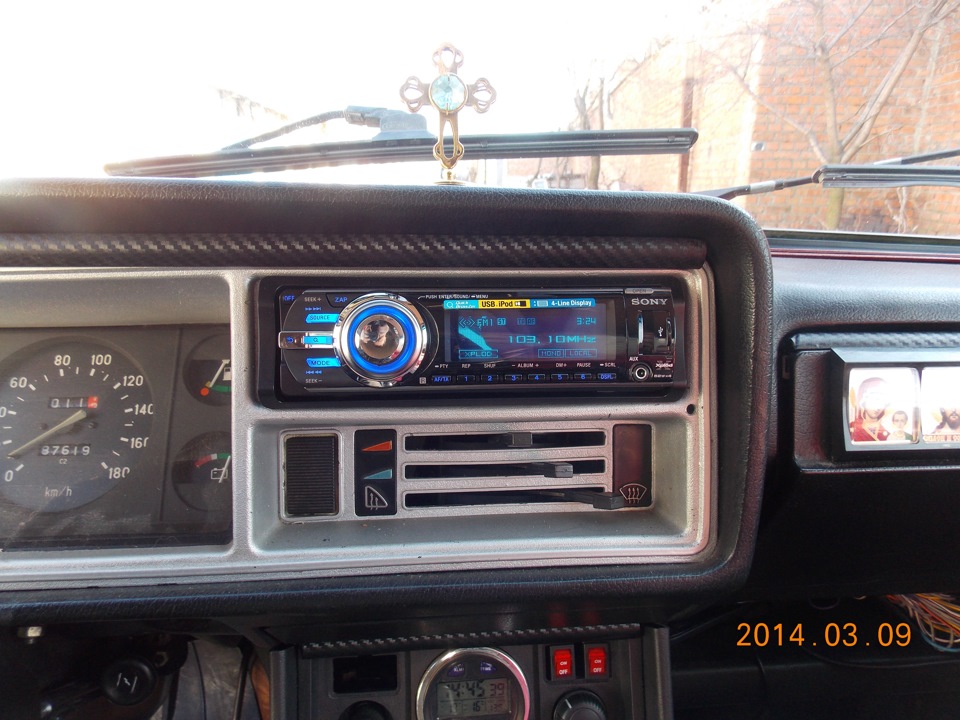 Нова магнітола Sony CDX-GT747UI 1