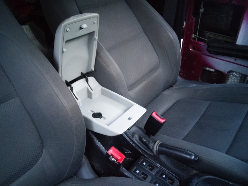 Приємні дрібниці (Підлокітник від KIA Cerato 2008р.) 4
