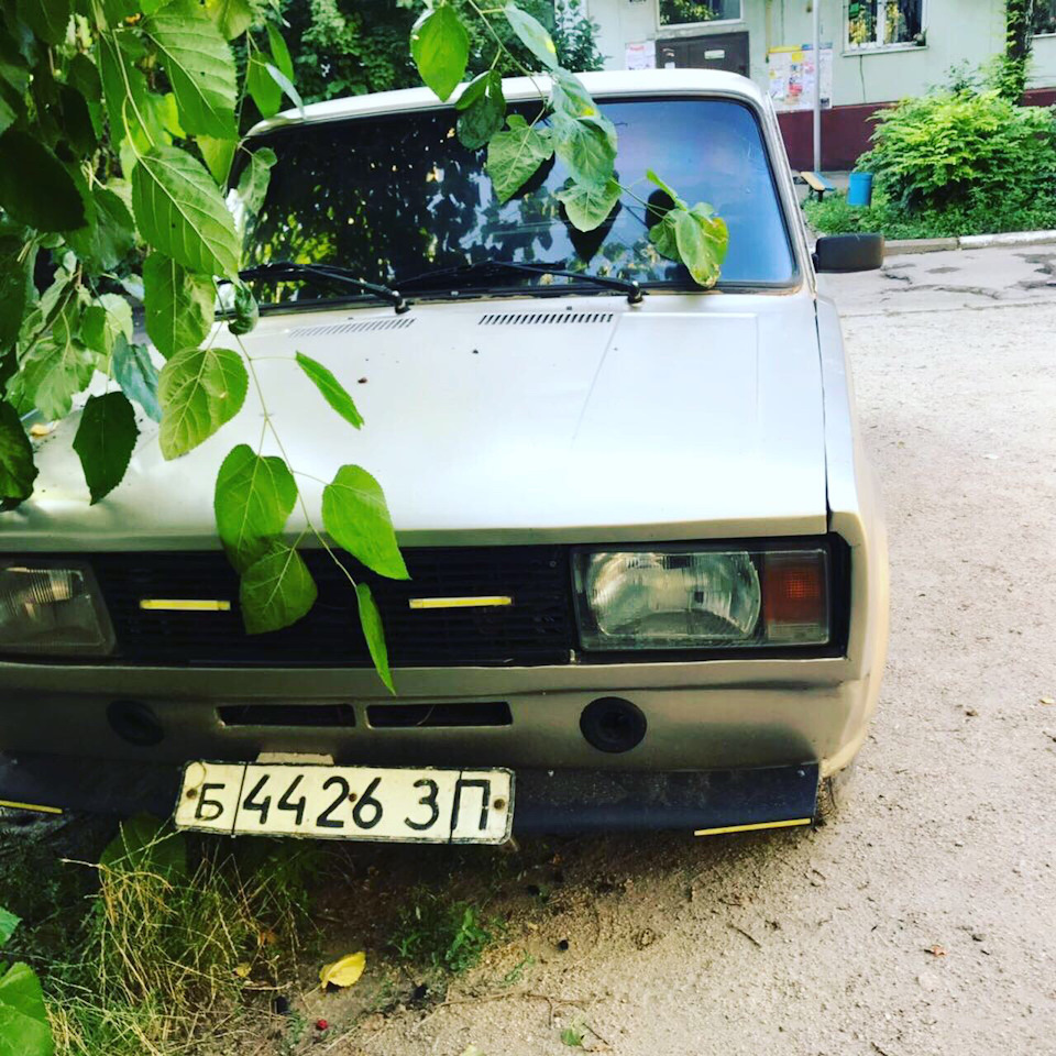 +1 жигуль у дворі 1