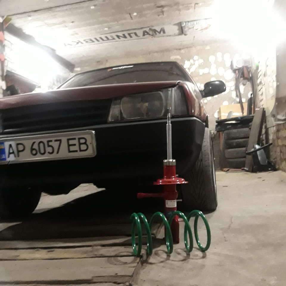 Чуть ближе к асфальту 🙂 1