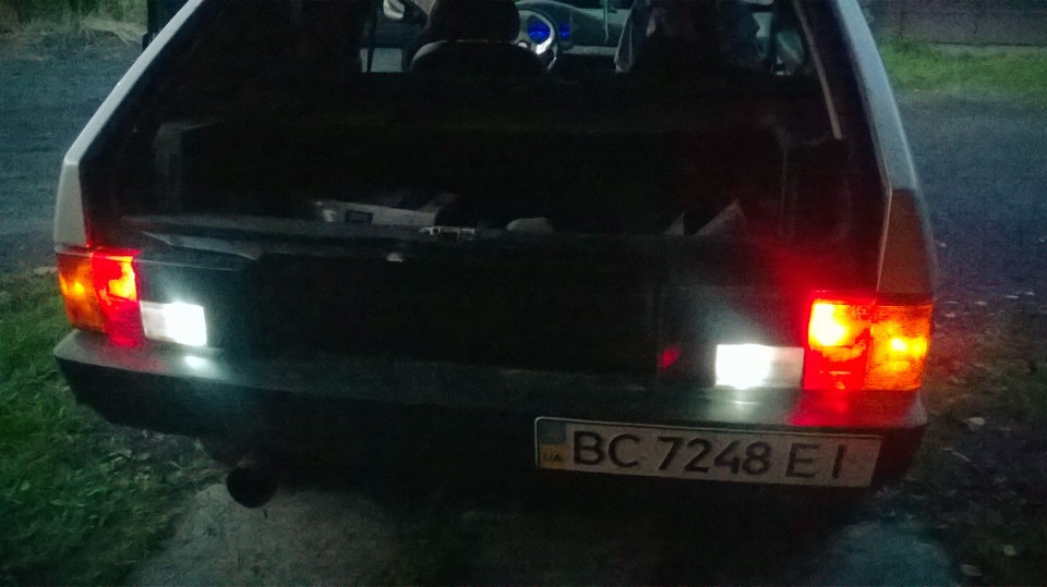 Нехай буде заднє світло!))) 3