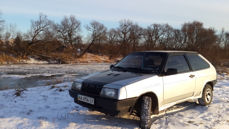 Вісім на Бузі 1