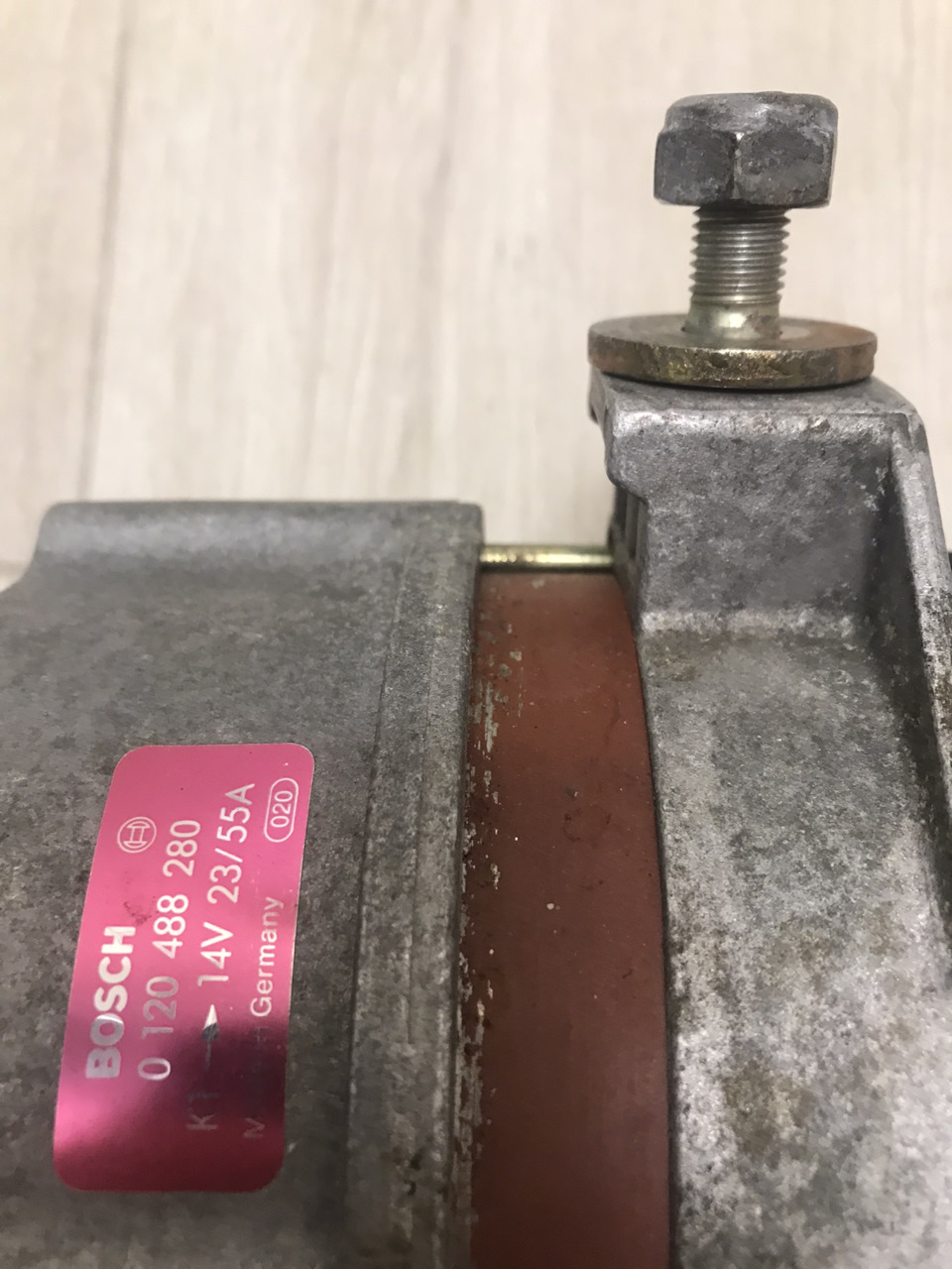 Генератор BOSCH 0 120 488 280 на 2108 5