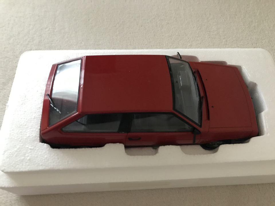 LADA 2108 SAMARA 1989 (1:18) 5