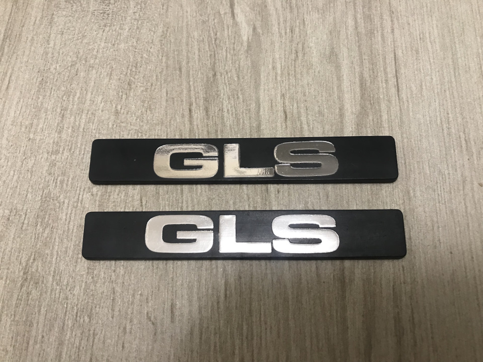 Шильдики GLS 1