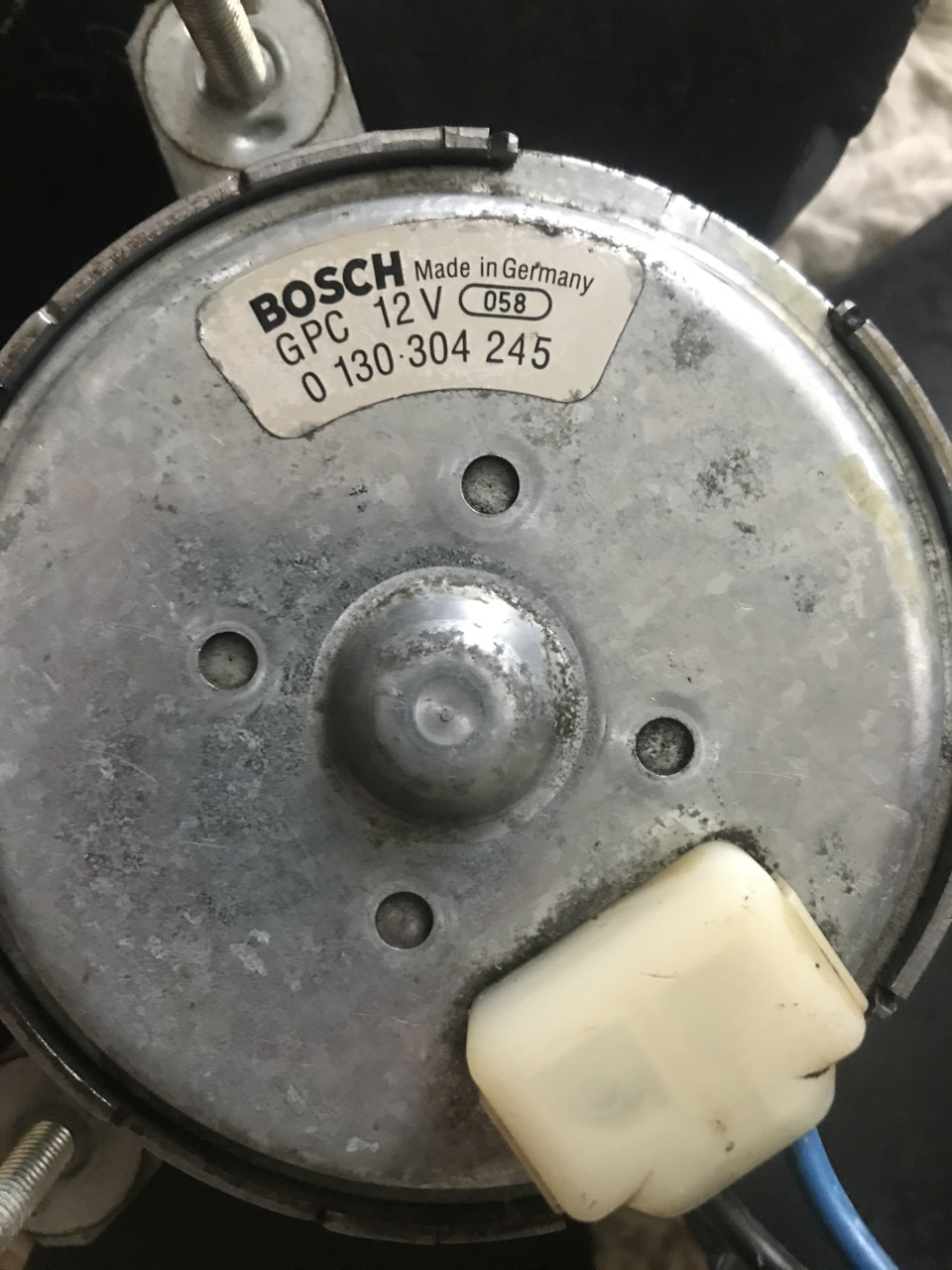 Вентилятор охолодження BOSCH 4