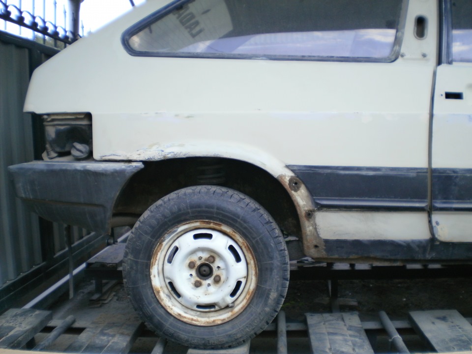 Готую автомобіль до фарбування. 3