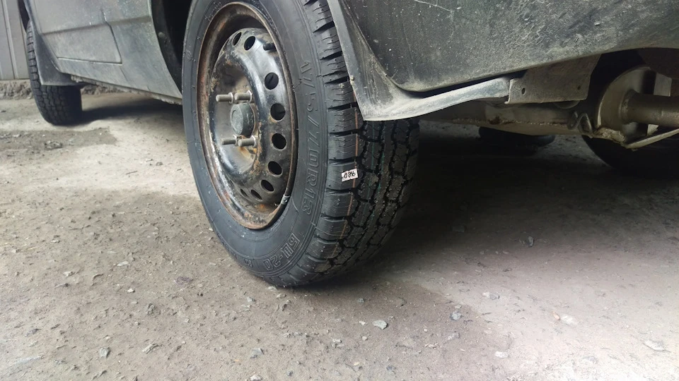 Нова гума r13 4*100