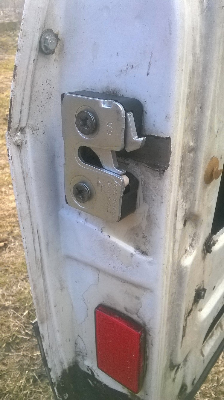 Замурували, демони. 4