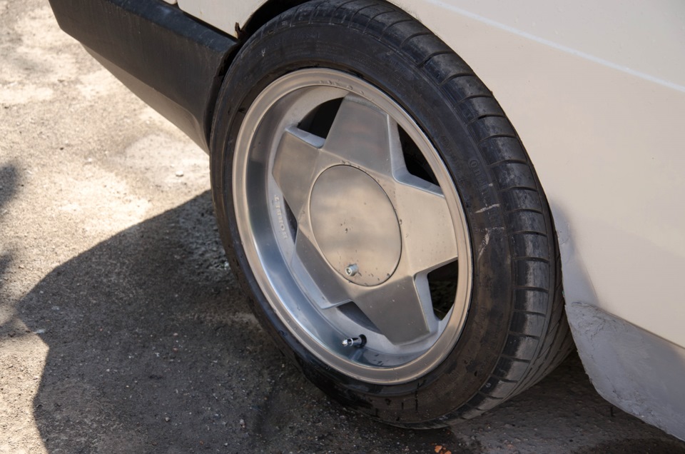 Borbet A 7J R15 ET25 Continental 175/55/15 4