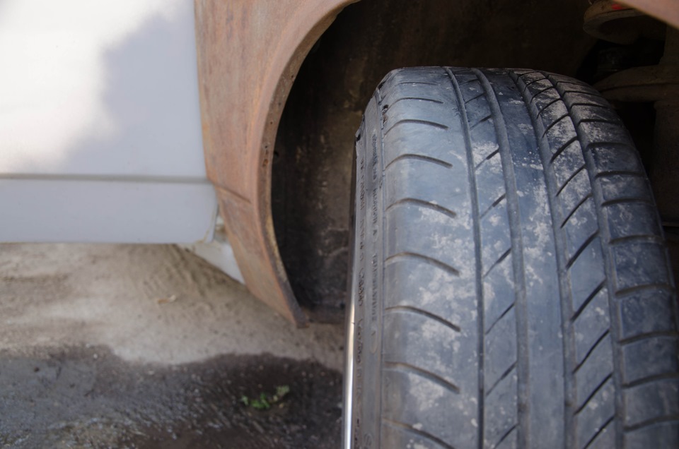 Borbet A 7J R15 ET25 Continental 175/55/15 5