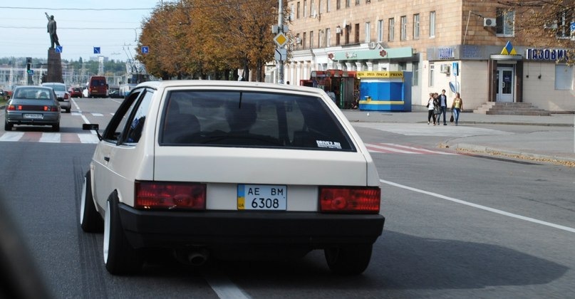 Сходка низьких авто в Запоріжжі 06.10.2012 3