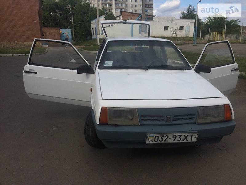 Фарі. Помивання, фарбування, заміна скла 1